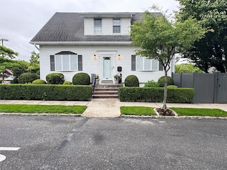 42-60 248th St, Flushing, NY 11363