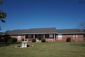 2713 Fm 369 S, Iowa Park, TX 76367