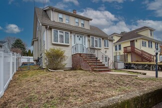 31 4th Ave, Weymouth, MA 02188