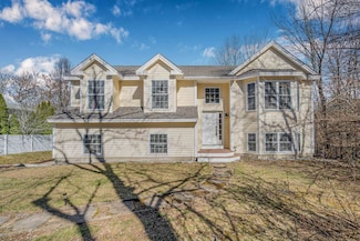 52 Whitehall Rd, Hooksett, NH 03106