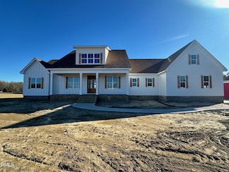 3180 Oakridge River Rd, Fuquay-Varina, NC 27526