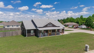 2315 S Sedona Ct, Bolivar, MO 65613