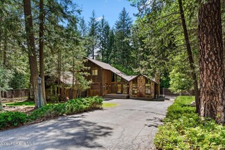 11517 N Saxon Dr, Hayden, ID 83835