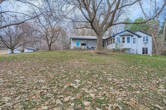 21581 Creekside Cir, Lakeville, MN 55044