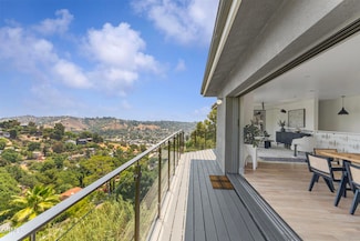 453 Frontenac Ave, Los Angeles, CA 90065