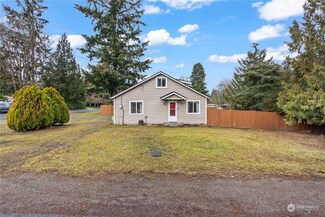 10617 8th St E, Edgewood, WA 98372