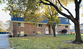1637 S Riverside Ave Unit E45, Saint Clair, MI 48079