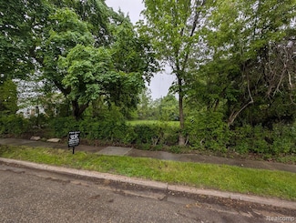 256-2 Cedardale Ave, Pontiac, MI 48341