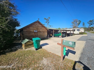 2678 Linda Ln, Alford, FL 32420