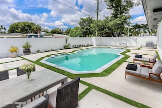 1110 S 14th Ave, Hollywood, FL 33020