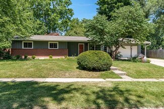 4902 Highcrest Rd, Rockford, IL 61107