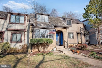 1526 Scandia Cir, Reston, VA 20190