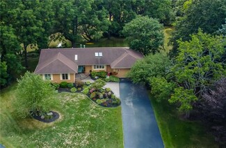 20 Creekside Dr, Honeoye Falls, NY 14472