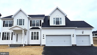54 Bright Ln, Hanover, PA 17331