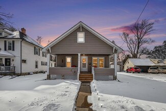 706 S 2nd St, Chesterton, IN 46304
