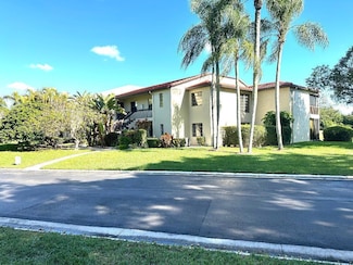 8305 Casa Del Lago Unit 3E, Boca Raton, FL 33433