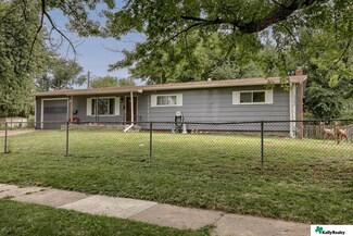 6767 Wirt St, Omaha, NE 68104
