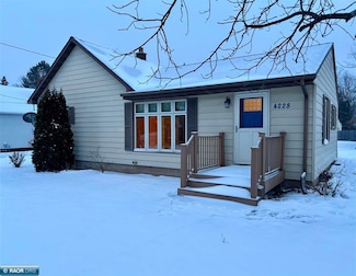 4228 4th Ave E, Hibbing, MN 55746