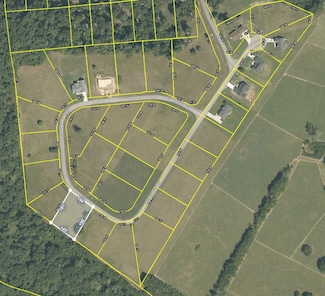 375 Overlook Dr, Dayton, TN 37321