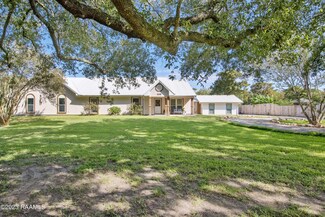 305 Saint Clair Rd, Breaux Bridge, LA 70517
