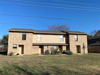 422 W 4th St, Kennedale, TX 76060