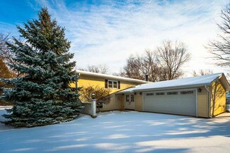26W053 Jerome Ave, Wheaton, IL 60187