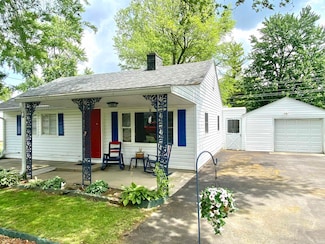 828 N Clarkdale Dr, Muncie, IN 47304