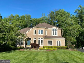 9602 Pemberly Ln, Fairfax Station, VA 22039