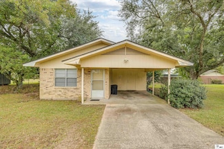 803 Berry St, Oak Grove, LA 71263