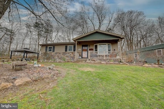 123 Bilger Ln, Middleburg, PA 17842