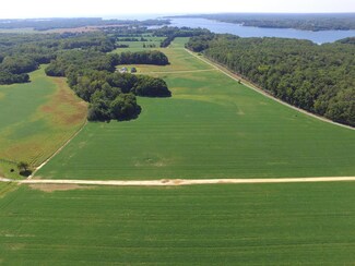 01 Waverly Rd, Reedville, VA 22539