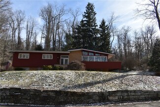 735 Sheridan Rd, Coshocton, OH 43812