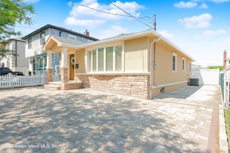 269 Chesterton Ave, Staten Island, NY 10306