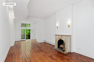 208 E 78th St Unit TRPLX, New York, NY 10075
