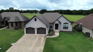 1910 Walnut Valley Dr, Paragould, AR 72450