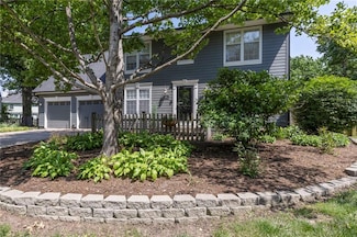 11533 Robinson St, Overland Park, KS 66210