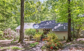 3207 Shadow Oaks Rd, Midlothian, VA 23112