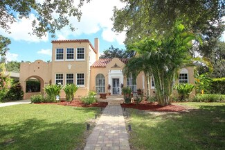 800 Mayfair Cir, Orlando, FL 32803