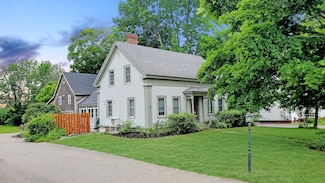 4 Main Rd S, Hampden, ME 04444