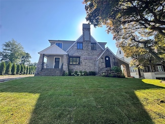 138 Mount Joy Place, New Rochelle, NY 10801