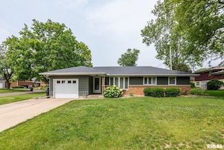 4415 N Rosemead Dr, Peoria, IL 61614