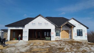2234 Eldie Dr, Dubuque, IA 52002