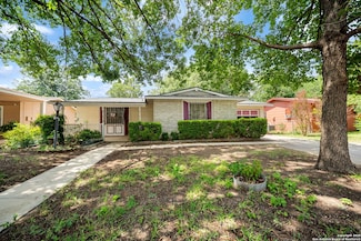 7022 Centergrove Dr, San Antonio, TX 78227