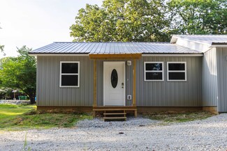 377 N 3rd St, Black Rock, AR 72415