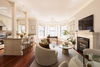 392 Marlborough St Unit 3, Boston, MA 02115