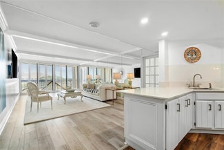 2400 Presidential Way Unit 5030, West Palm Beach, FL 33401