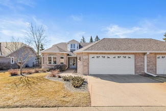 5692 Dunlap Ave N, Saint Paul, MN 55126