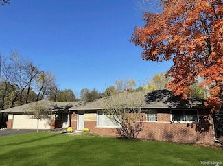7420 Locklin, West Bloomfield, MI 48324