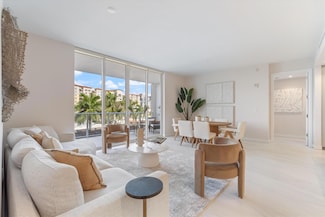 220 SE Mizner Blvd Unit 404, Boca Raton, FL 33432