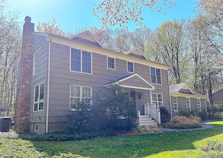 39 Cliff Rd, Port Jefferson, NY 11777